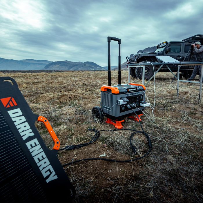 Dark Energy Recon 2000 Solar Generator with Spectre 200W Solar Panels