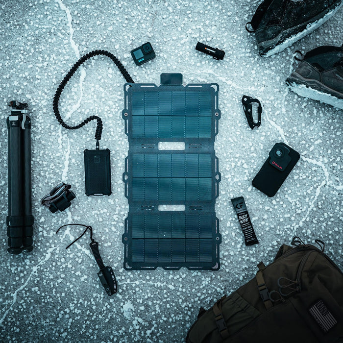 Dark Energy Backcountry Bundle - Poseidon Pro with Spectre 18W Solar Panel