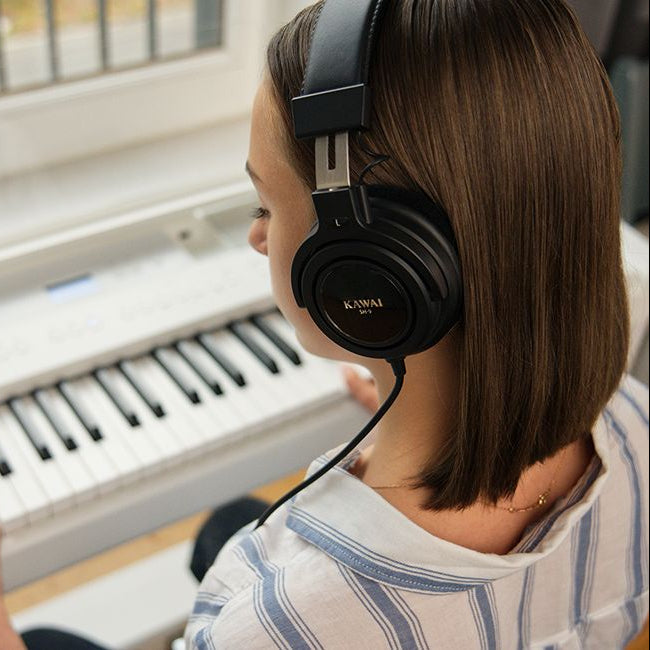 Kawai SH-9 High-Performance Stereo Over-Ear Headphones for Digital and Hybrid Pianos